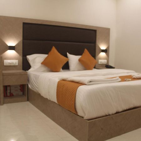 Hotel Metro Inn Bombay Eksteriør billede