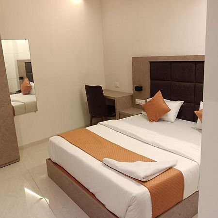 Hotel Metro Inn Bombay Eksteriør billede