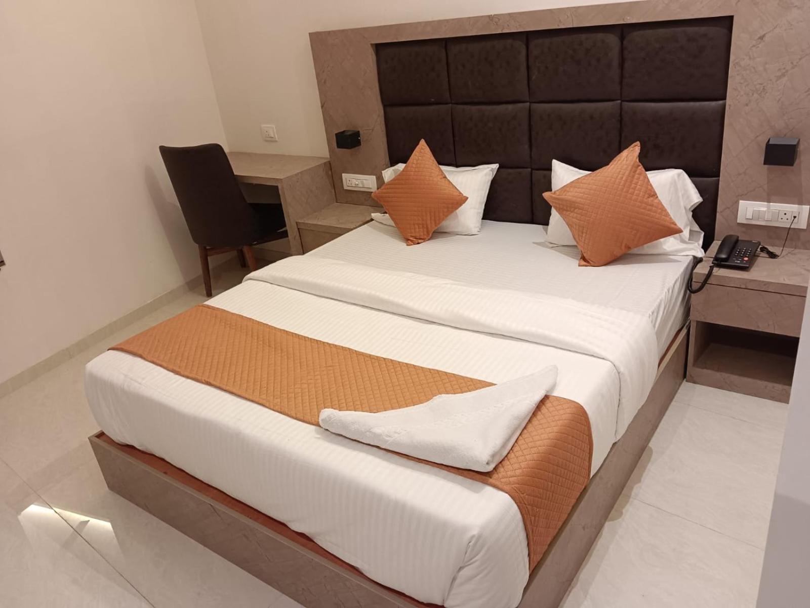 Hotel Metro Inn Bombay Eksteriør billede