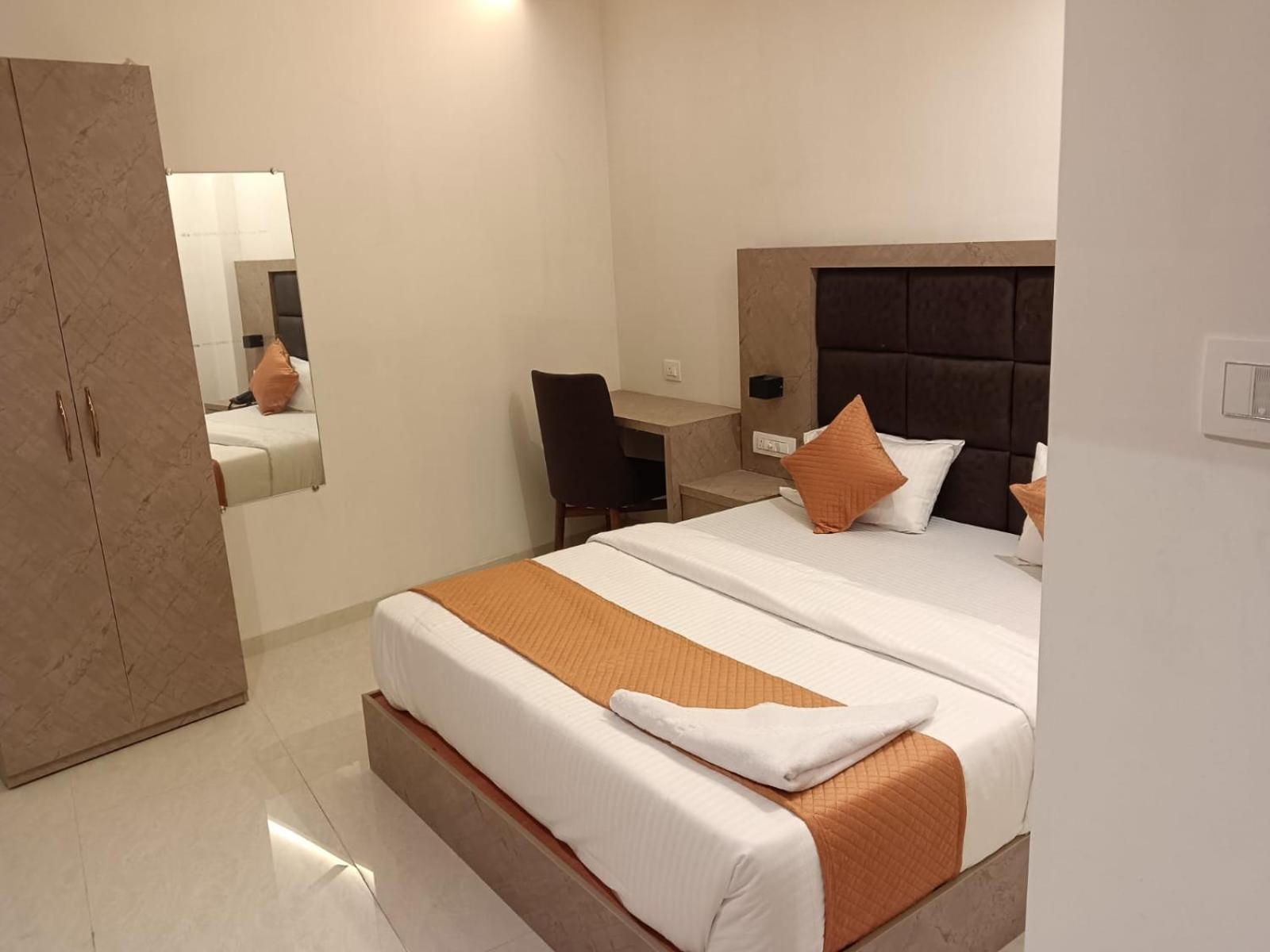 Hotel Metro Inn Bombay Eksteriør billede
